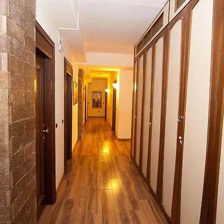 Hotel Pompeii Ruins 3*